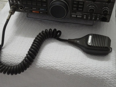 Rádio HF Kenwood mod.TS-440S — Miniatura 2