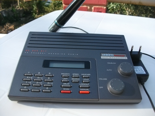 SCANNER   UNIDEN  BEARCAT — Foto 1