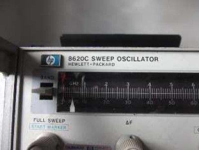 SWEEP OSCILLATOR- HP - MODELO 8620B — Miniatura 2