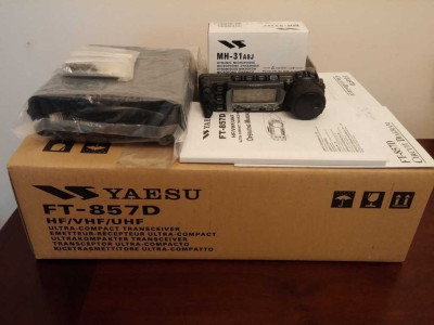 Rádio Multibanda Yaesu FT-857D