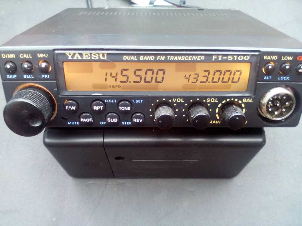 Compro VHF Yaesu FT-5100 como sucata — Foto 1