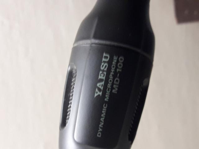 VENDO MICROFONE YAESU MD100 NOVISSIMO — Foto 1