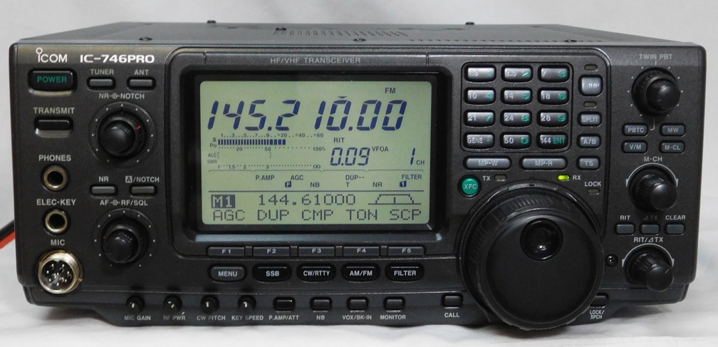 ICOM IC-746 Pro  -  " Compro " — Foto 1