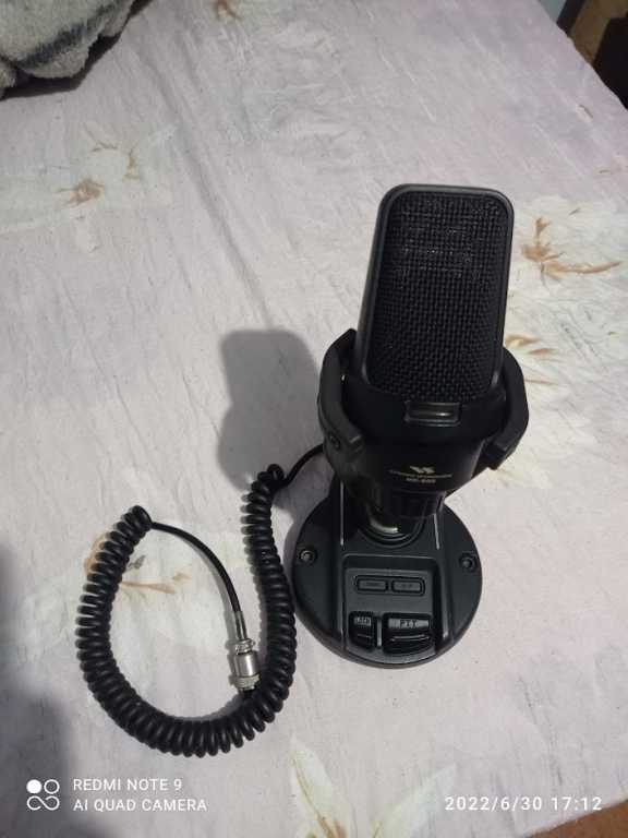 Yaesu MD-200 — Foto 1