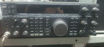 Kenwood TS 850 com fonte Kenwood 50 — Miniatura 3